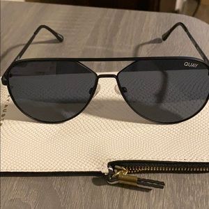 Polarized Quay hold please sunglasses